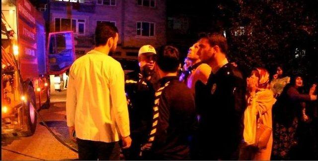 Asans&ouml;r Boşluğunda &Ccedil;ıkan Yangın Korkuttu 1