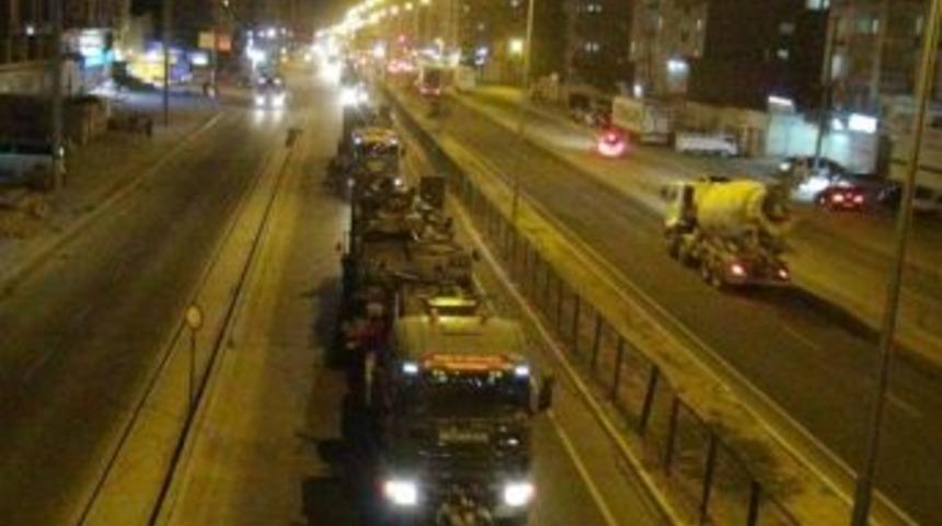 Sınıra Askeri Sevkiyat Devam Ediyor