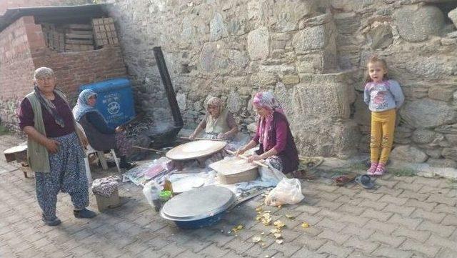 Güzelköylü Kadınlardan Yağmur Hayrı