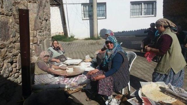 Güzelköylü Kadınlardan Yağmur Hayrı