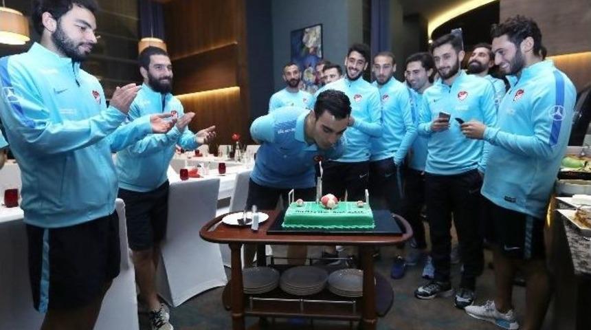 Kaan Ayhan&rsquo;a Doğum G&uuml;n&uuml; Kutlaması