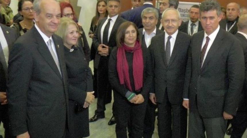 İlker Başbuğ&rsquo;un Yazdığı &ldquo;mucize&rdquo; Adlı Tiyatro Oyunu İzleyicisiyle Buluştu