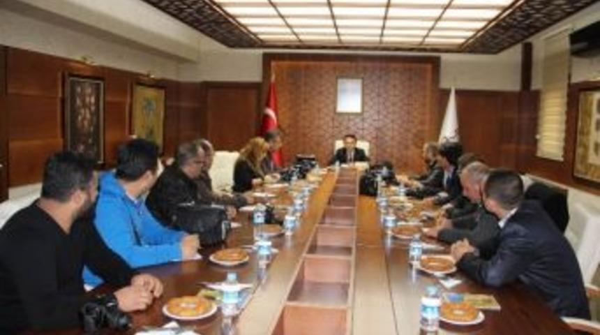 Vali Aktaş Gazeteciler İle Bir Araya Geldi