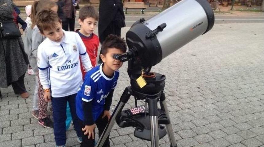 70 Yılın En B&uuml;y&uuml;k Dolunayını G&ouml;zlemlediler