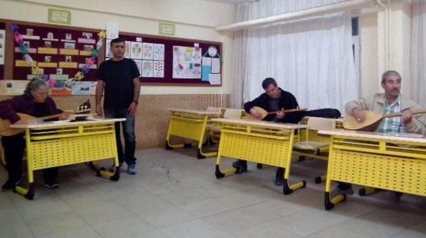 Efeler&rsquo;de Bağlama Kursu A&ccedil;ıldı