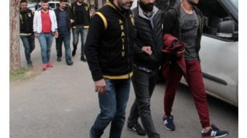 Yasa Dışı Bahisten Yakalandılar, "bizi Fuhuşla Karıştırmayın" Dediler