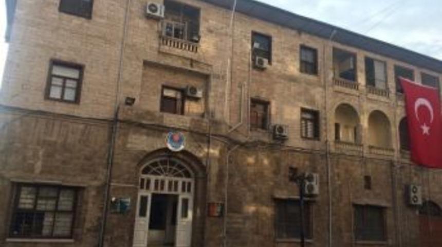 Mersin B&uuml;y&uuml;kşehir Belediyesi&rsquo;ne İhale Operasyonu: 20 G&ouml;zaltı