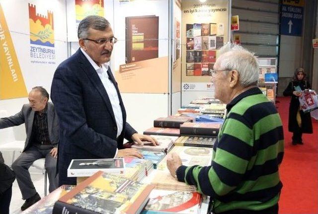 Zeytinburnu K&uuml;lt&uuml;r Yayınları T&uuml;yap Kitap Fuarı&rsquo;nda 1