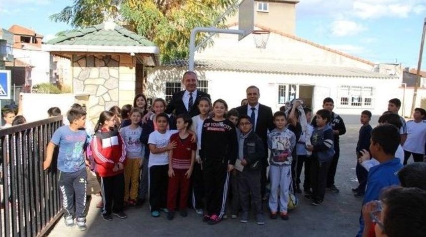 Biga Belediyesi&rsquo;nden &Ouml;ğrencilere Anlamlı Hediye