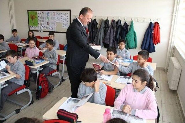 Biga Belediyesi&rsquo;nden &Ouml;ğrencilere Anlamlı Hediye 2