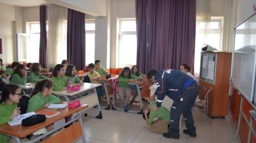 Ortaokul &Ouml;ğretmen Ve &Ouml;ğrencilerine Afet Bilinci