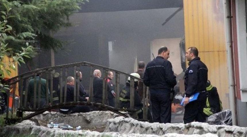 Samsun&rsquo;daki Fabrika Yangını Kontrol Altına Alındı