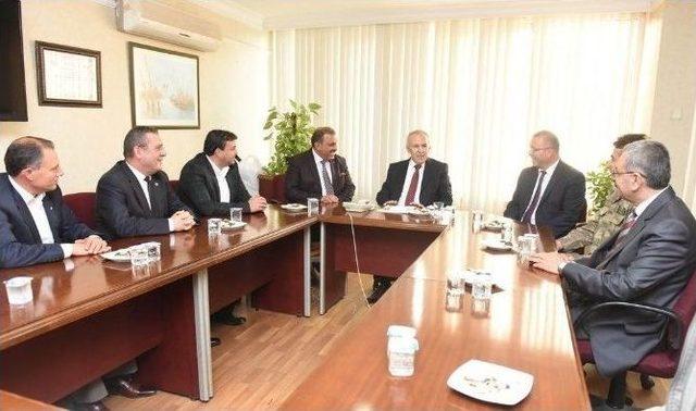 Vali Ata: "il&ccedil;elerle El Ele Vererek &Ccedil;alışacağız" 2