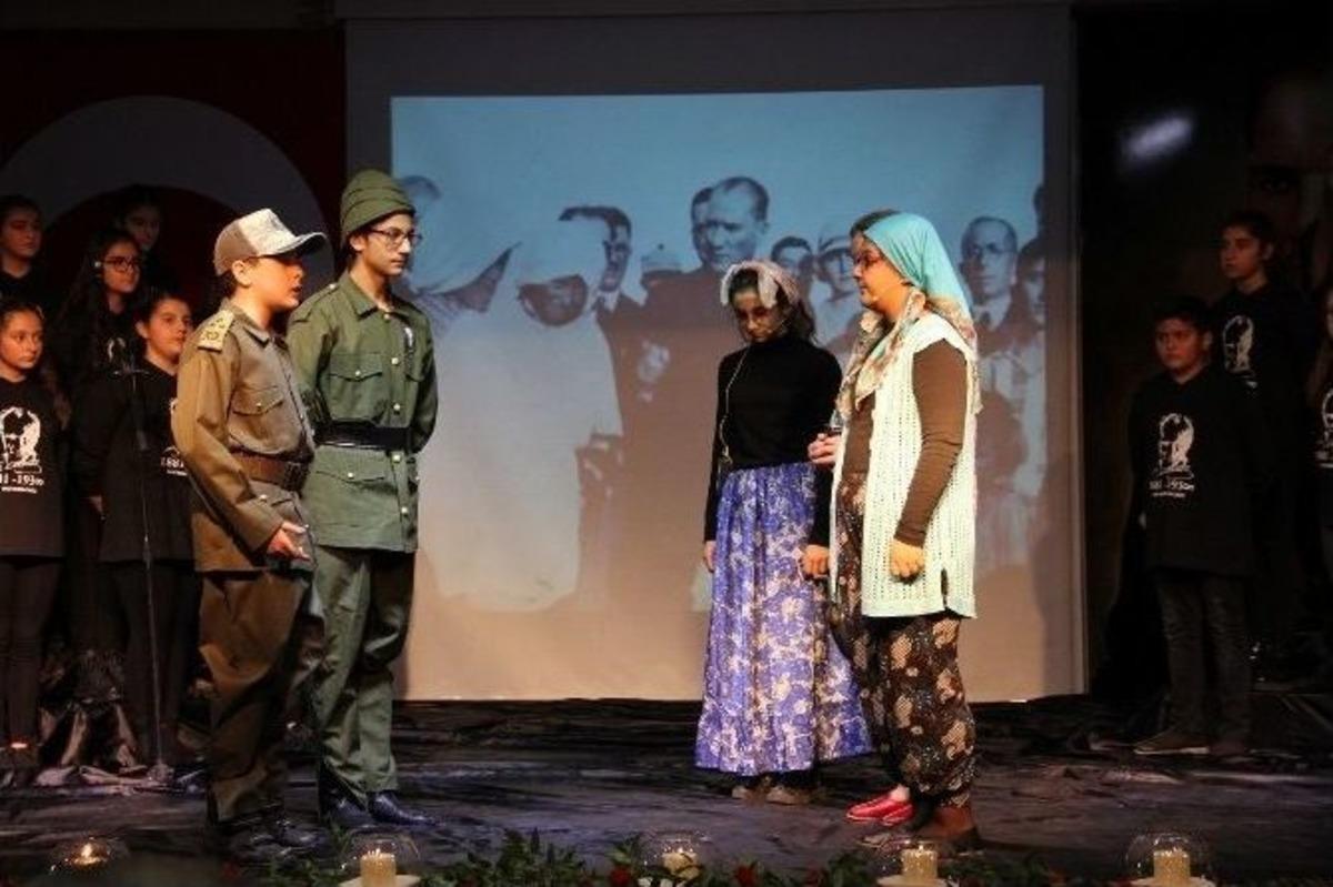 Gkv&rsquo;liler &rsquo;&rsquo;iki Mustafa Kemal Vardır&rsquo;&rsquo; Oratoryosunu Sahneledi