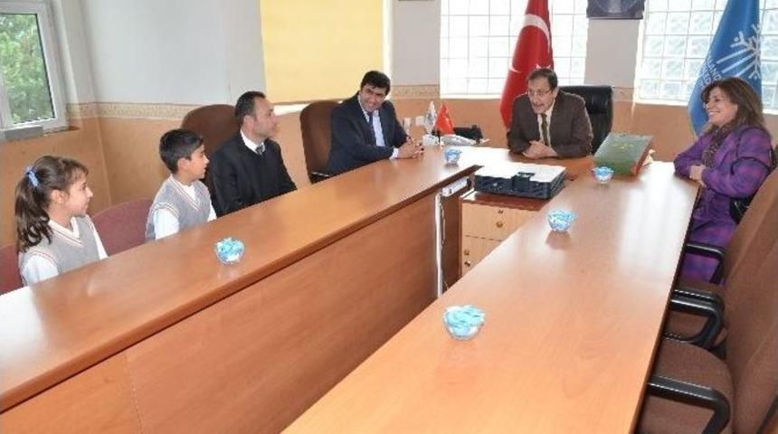 Eğitimci Başkan&rsquo;dan Eğitime Destek