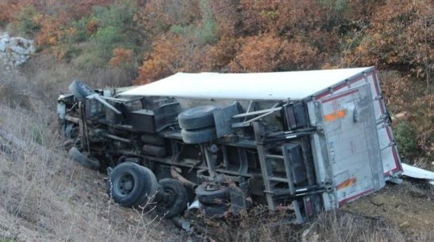 &Ccedil;an Biga Yolunda Kaza: 1 Yaralı