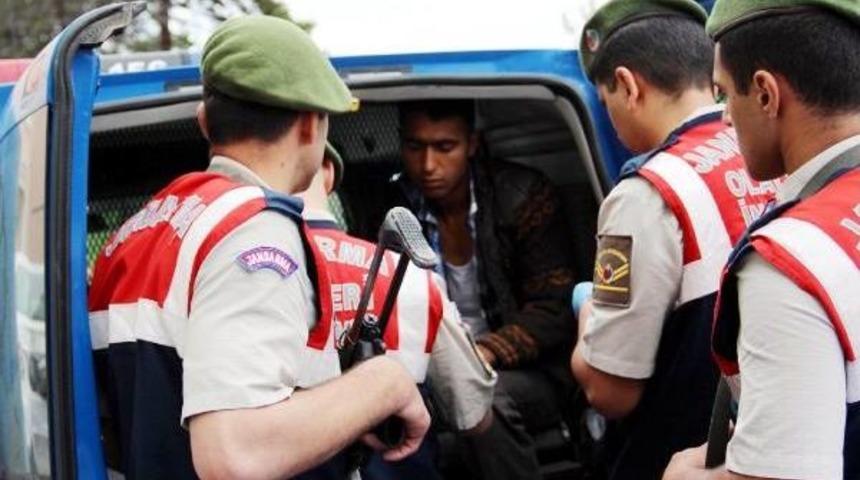 Babasını &Ouml;ld&uuml;ren Sanık: Annemi D&ouml;vd&uuml;ğ&uuml; I&ccedil;in &Ouml;ld&uuml;rd&uuml;m