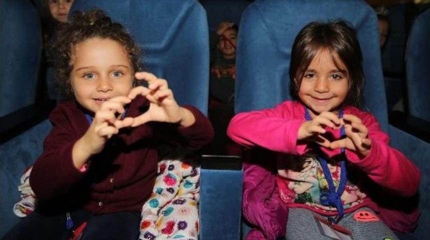 Yenimahalleli &Ccedil;ocuklara Balon Şov