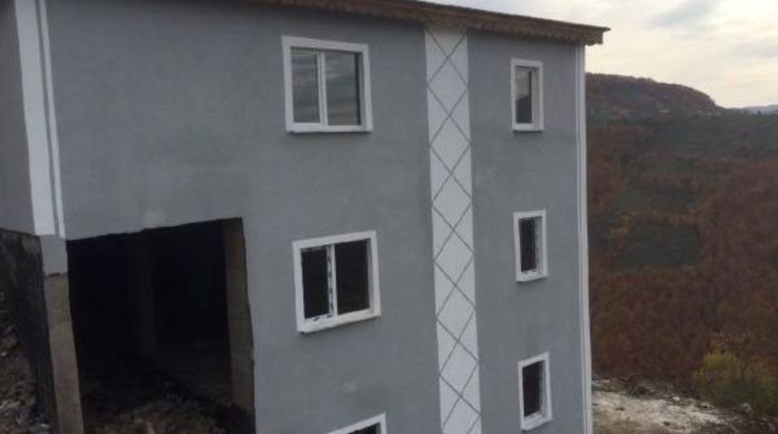 Şehidin Ailesine 3 Katlı Yeni Ev Yapıldı