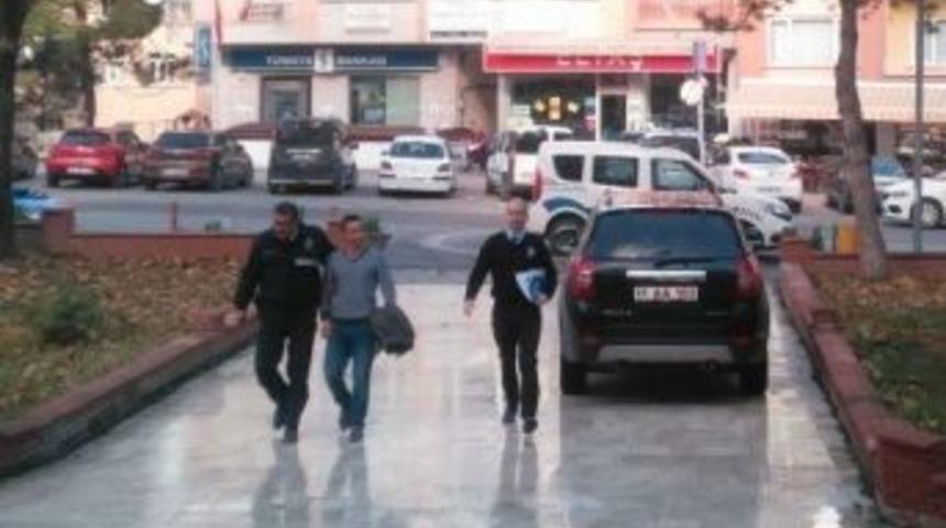 Cami Avlusunda Bozai İ&ccedil;erken Yakalandı