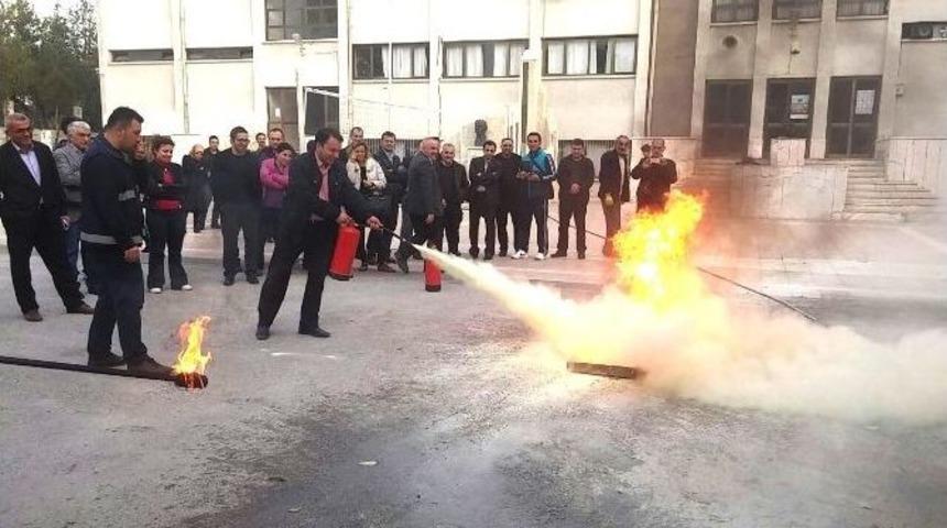 &Ouml;ğretmenlere Yangın G&uuml;venliği Eğitimi