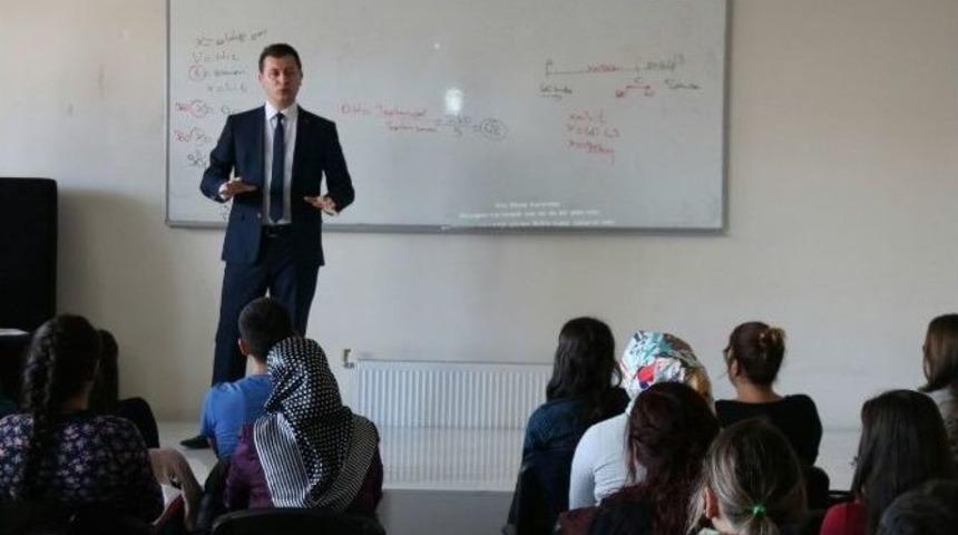 Odunpazarı Dernekler Platformu&rsquo;nun Kpss Kurslarına 700 &Ouml;ğrenci Katılıyor