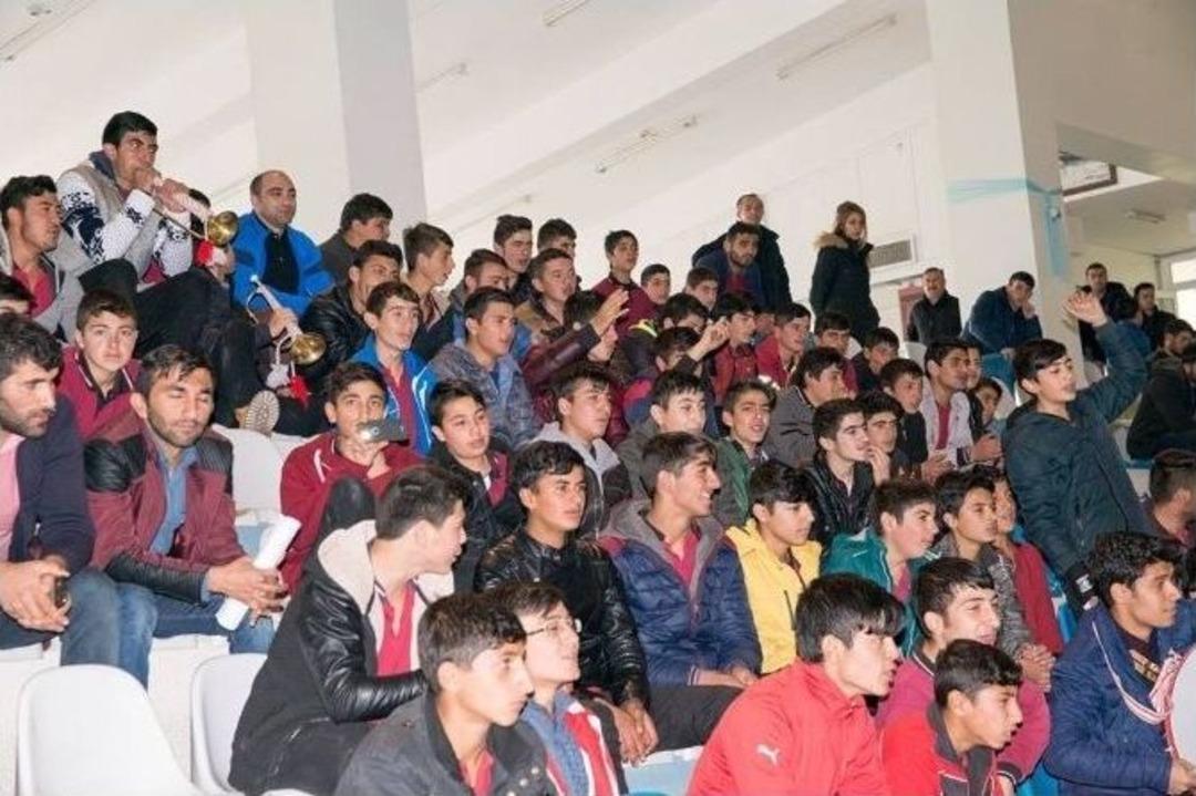 Tvf 1. Lig Voleybol Karşılaşmasında Gen&ccedil; Kafkars Spor Evinde Ankara Eser Spor&rsquo;a Kaybetti