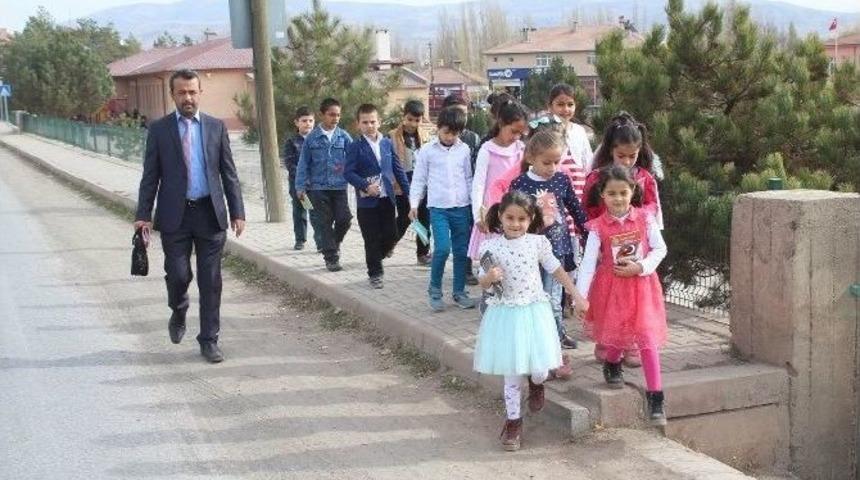 Gemerekli &Ouml;ğrenciler K&uuml;t&uuml;phanede Buluşuyor