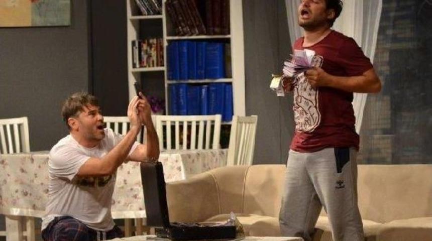 Altınordu Tiyatroda