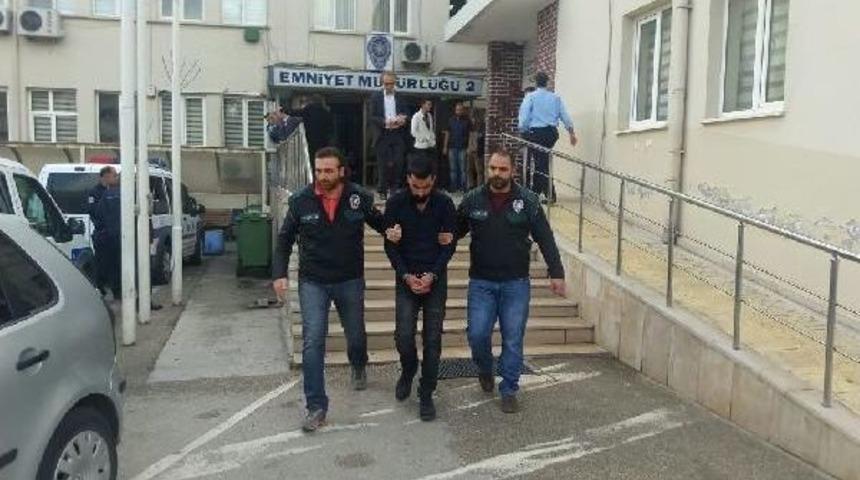 Otomobilin Yakıt Deposunda 12 Kilo Esrar Ele Ge&ccedil;irildi