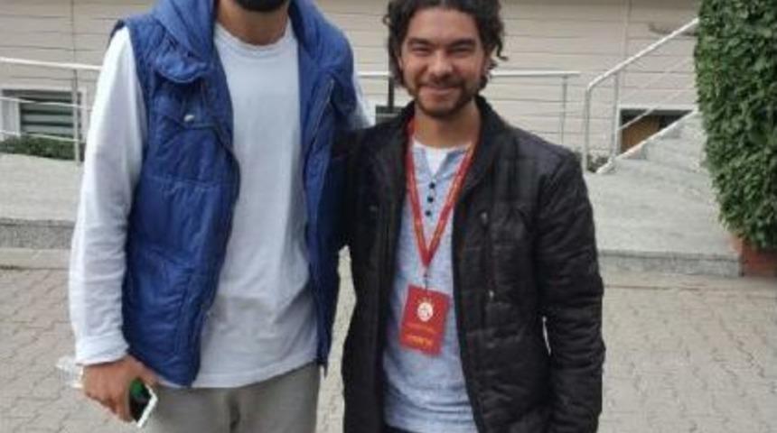 Eskişehirli Uğur, Benzeri Galatasaraylı Sel&ccedil;uk Ile Tanıştı