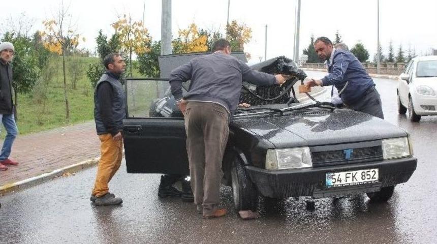 Kocaeli&rsquo;de Trafik Kazası: 1 Yaralı