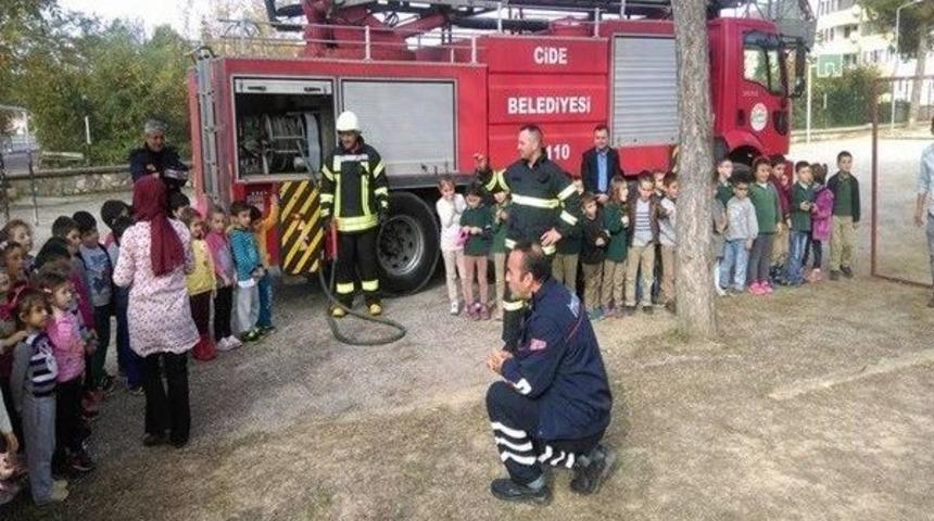 Anaokulu &Ouml;ğrencilerinden Deprem Ve Yangın Tatbikatı