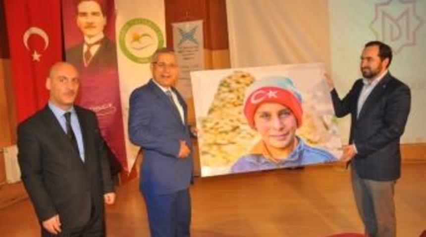 T&uuml;rkiye Gen&ccedil;lik Vakfı Medeniyet Ve Değerler Kul&uuml;b&uuml;n&uuml; Tanıttı