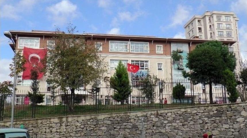 &Ouml;ğrenciye Dayak Velileri İsyan Ettirdi