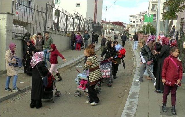 &Ouml;ğrenciye Dayak Velileri İsyan Ettirdi 1