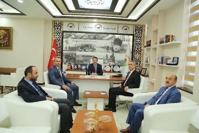 &Uuml;niversite Ve Yerel Y&ouml;netim İşbirliği 2