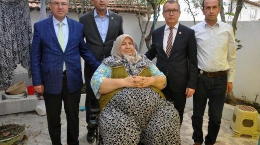 Somalı Kadının Ak&uuml;l&uuml; Sandalye Hayali Ger&ccedil;ek Oldu