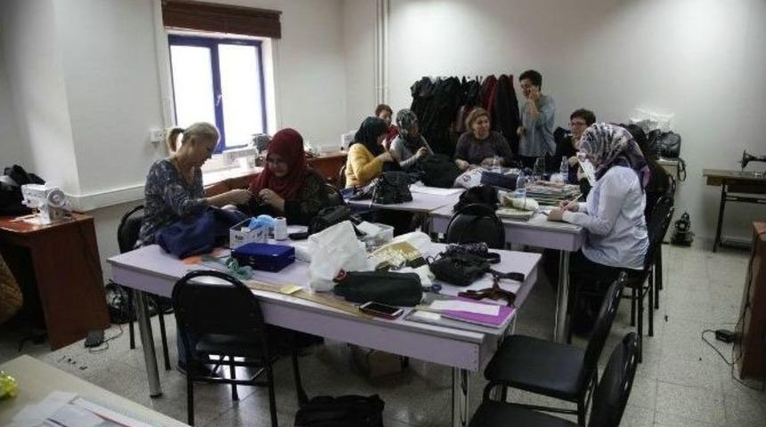 Omek Eğitimleri Giysi Masraflarına Da &Ccedil;are Oluyor