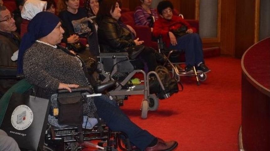 Engelliler, Sağlık Sorunlarını &Ccedil;&ouml;zmek İ&ccedil;in Toplandı