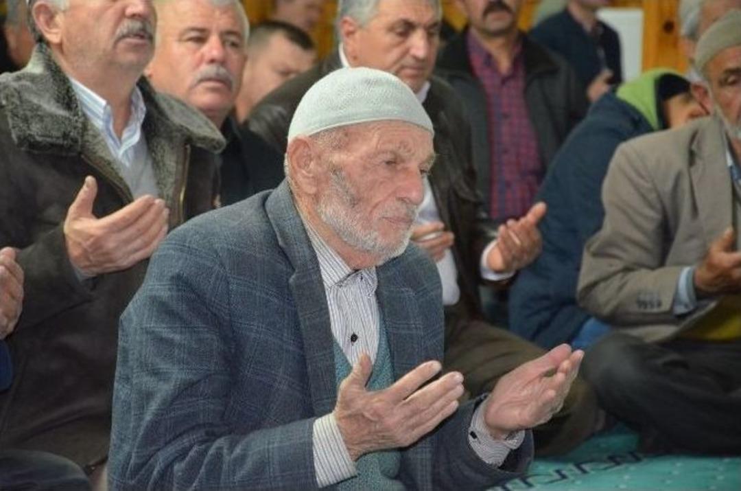 Atat&uuml;rk Ve Silah Arkadaşları İ&ccedil;in Kur&rsquo;an-ı Kerim Okutuldu