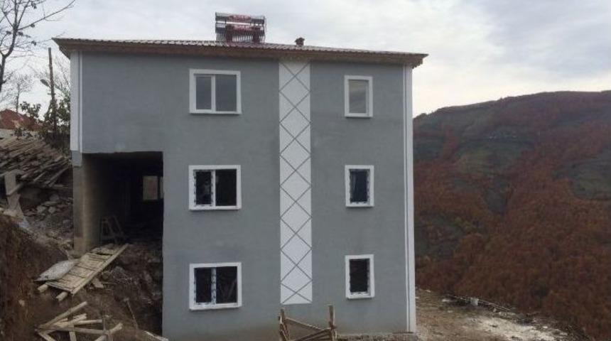 Şehidin Ailesine 3 Katlı Yeni Ev