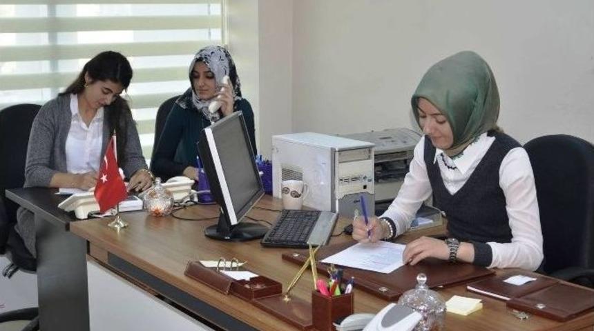 Erciş Belediyesi’nden Çağrı Hattı Ve Beyaz Masa Hizmeti