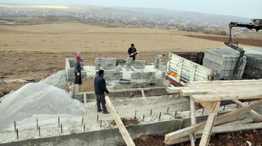 Sorgun&rsquo;da Modern Hayvan Barınağı İnşaatı S&uuml;r&uuml;yor