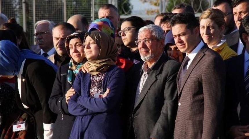 Şehit Kaymakam Safit&uuml;rk&rsquo;&uuml;n Cenazesi Kocaeli&rsquo;ne Getirildi