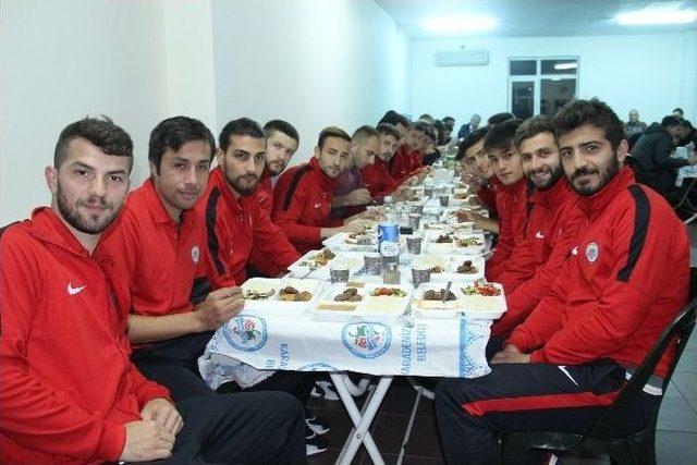 Başkan Uysal’dan Spor Kulüplerine Destek Sözü