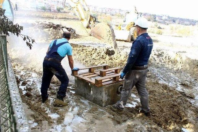 Su Kuyusu Açarken Çıkan Doğalgaz Kontrol Altına Alındı