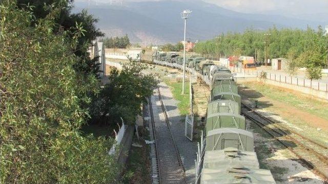 Gaziantep’e Askeri Sevkıyat Sürüyor