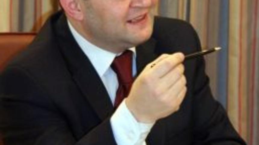 Agc Başkanı G&uuml;zbey, İha Muhabirine Yapılan Saldırıyı Kınadı