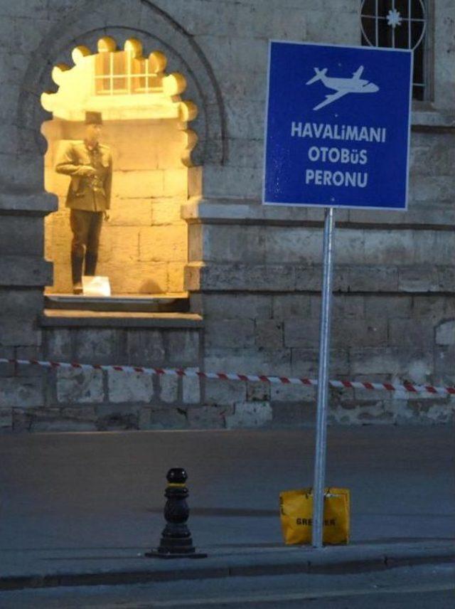 Tarihi Jandarma Binası Önüne Bırakılan Kağıt Poşet, Tedirginlik Yarattı